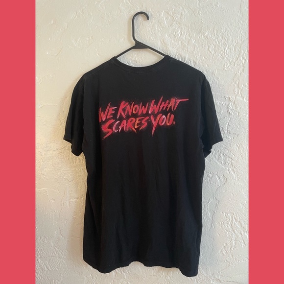 Universal Tee - Picture 2 of 2